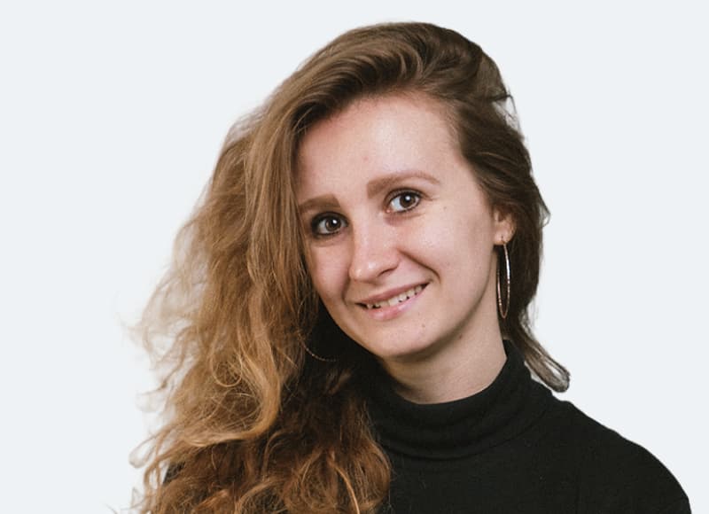 Yana, sales manager