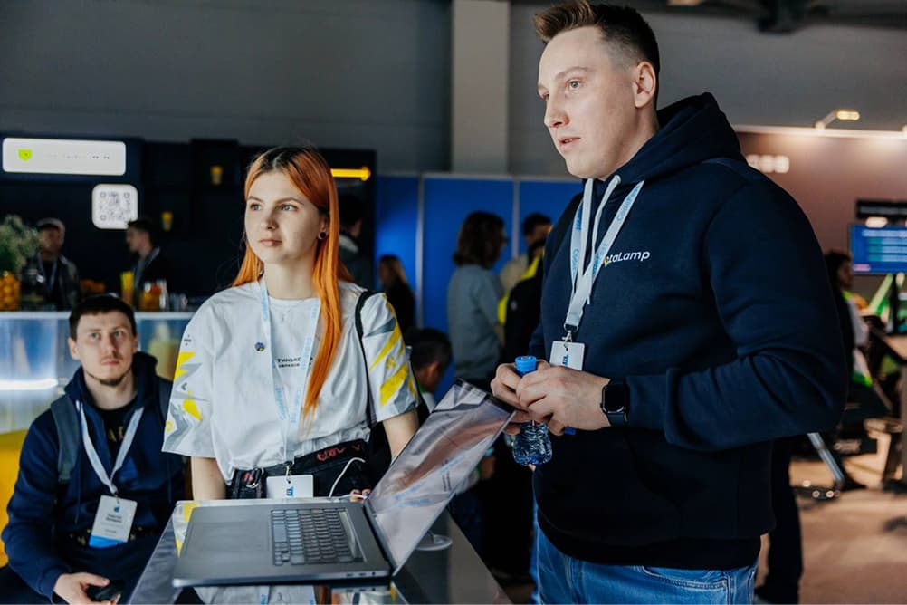 Pasha is preparing a discussion