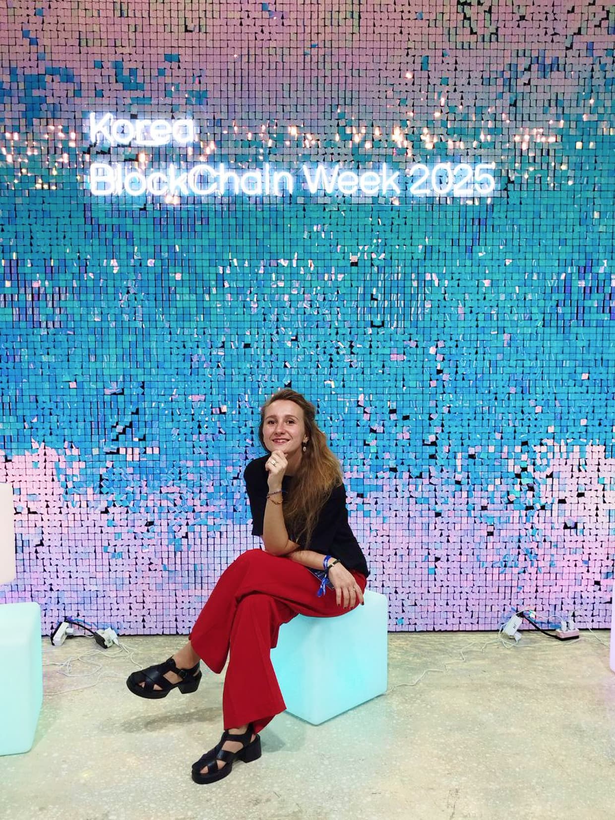 Yana admires Korea